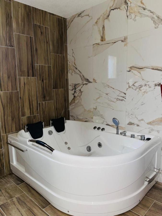 Chalet Montenegrina With Jacuzzi Kolašin Exterior foto